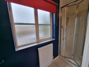 Ensuite- click for photo gallery